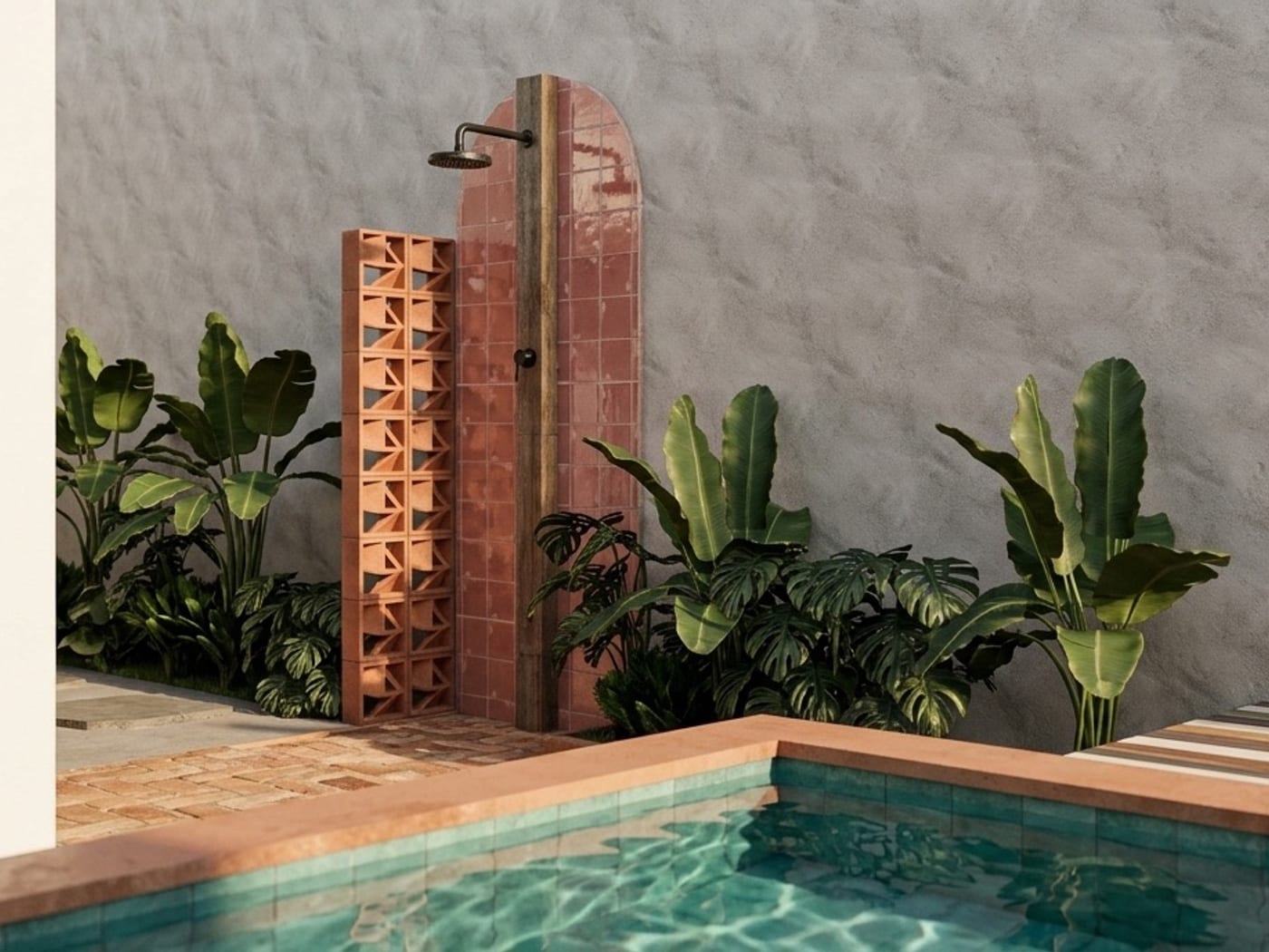 Pátio interno com cobogós terracota e plantas tropicais